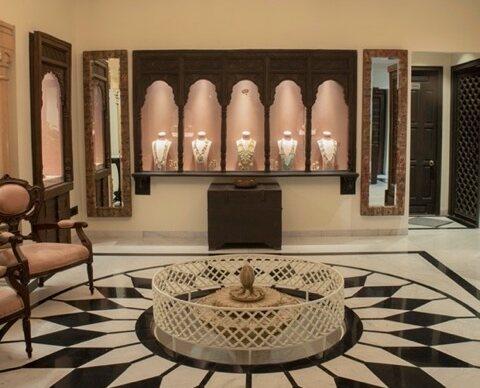 Heritage museum display with mirrored cases